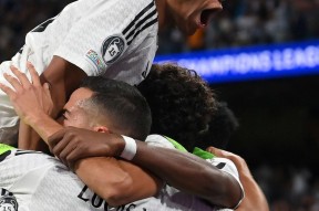 易游体育小组-对手难以逾越，球队成功轻松取胜